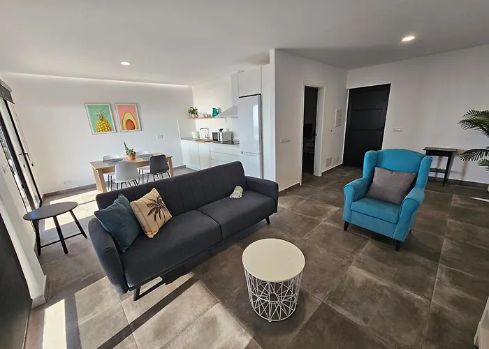 Las Norias Apartamentos & Grill