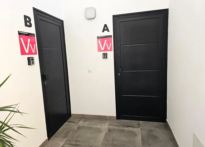 Las Norias Apartamentos & Grill