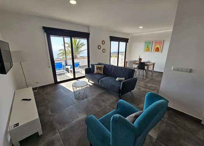 Las Norias Apartamentos & Grill